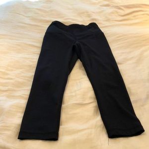 Cropped black legging